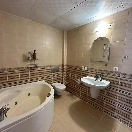 Triplex With Pool And Garden